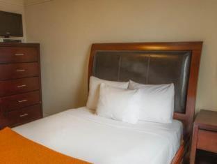 Casa Loma Hotel 2*