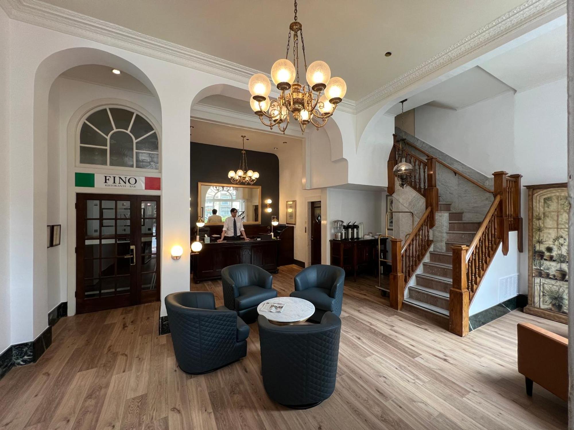 The Andrews Hotel 3*