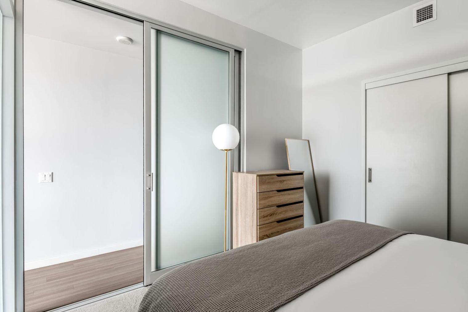 Soma 1br W Yoga Rooftop Movie Theater Nr Bars Sfo-1484