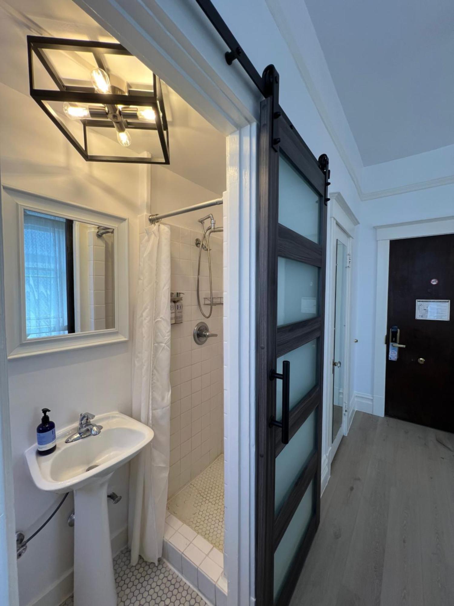 The Andrews Hotel 3*