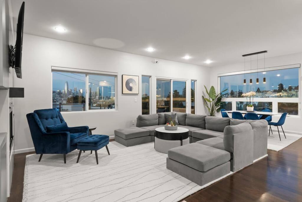 Modern Living Holiday home