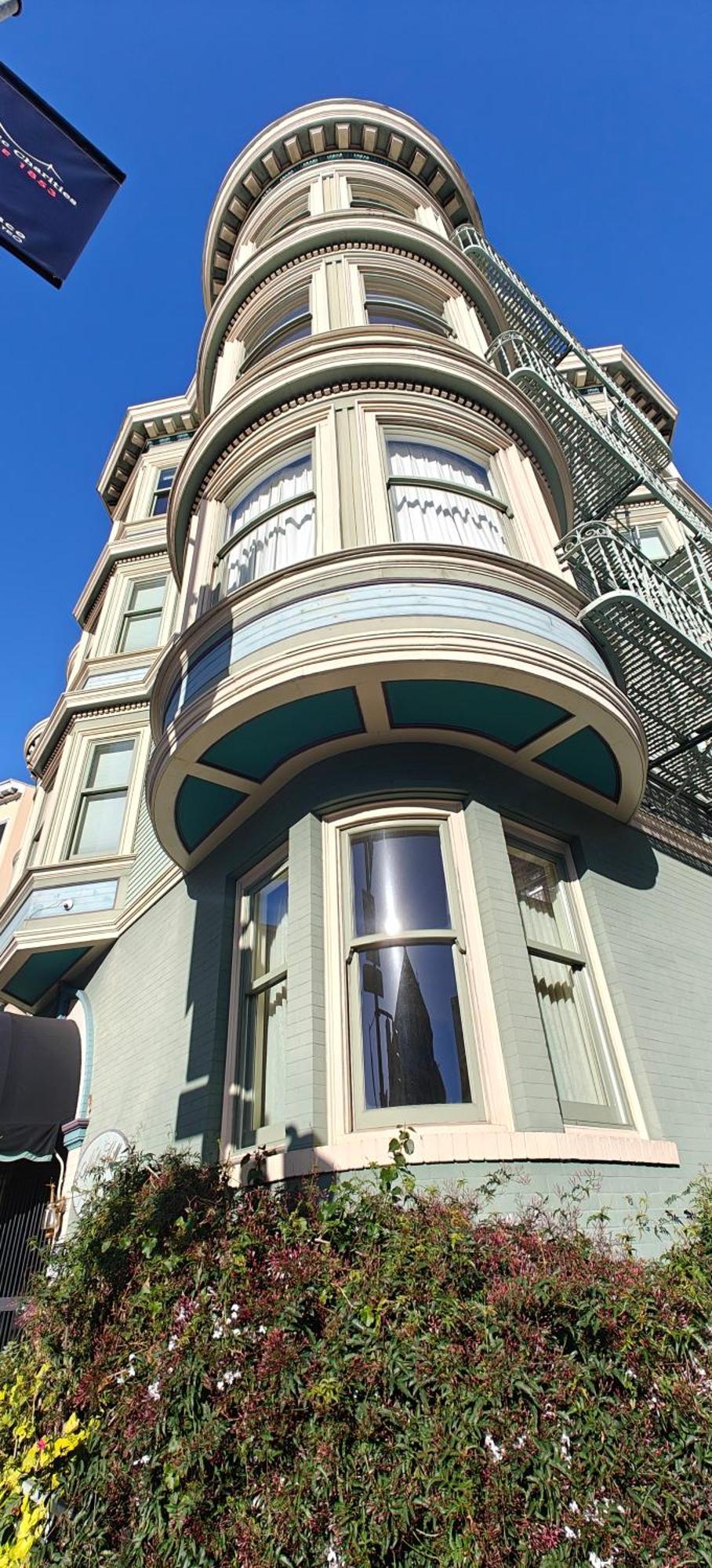 Nob Hill 3*