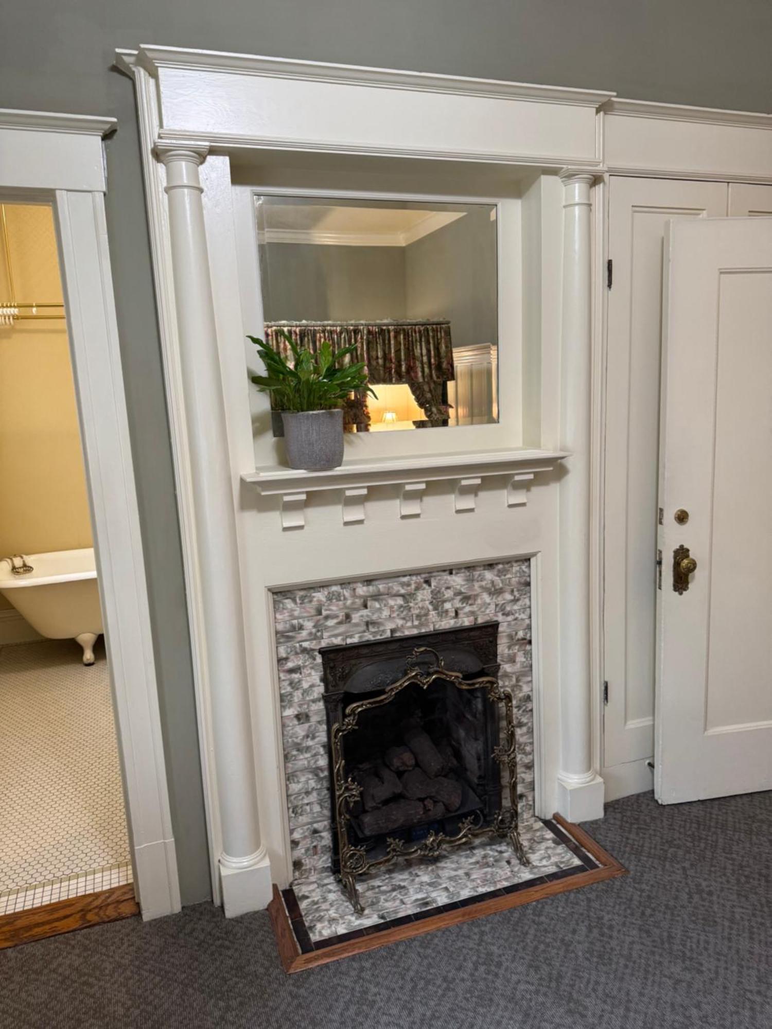 Nob Hill Bed & Breakfast