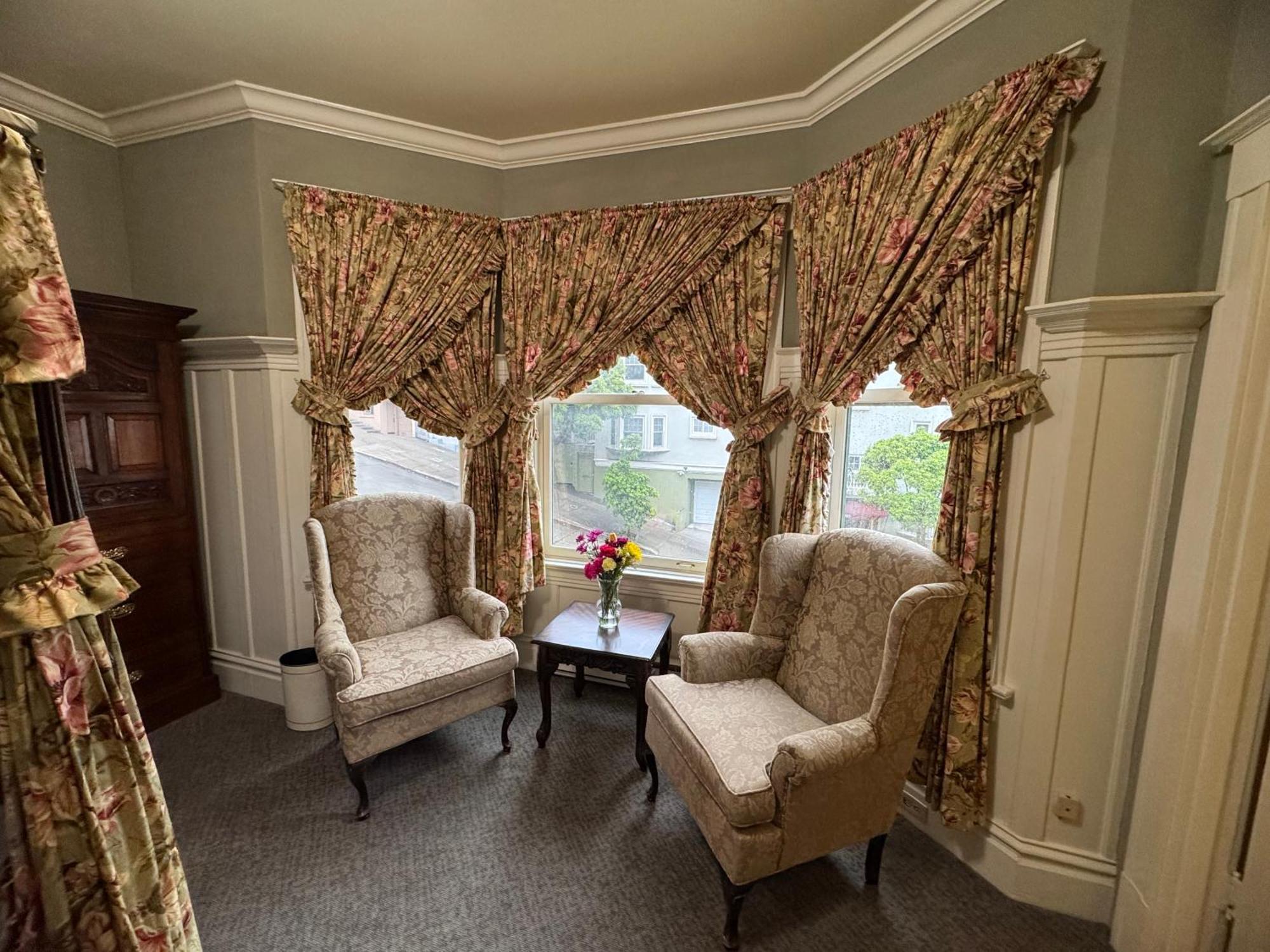 Nob Hill Bed & Breakfast