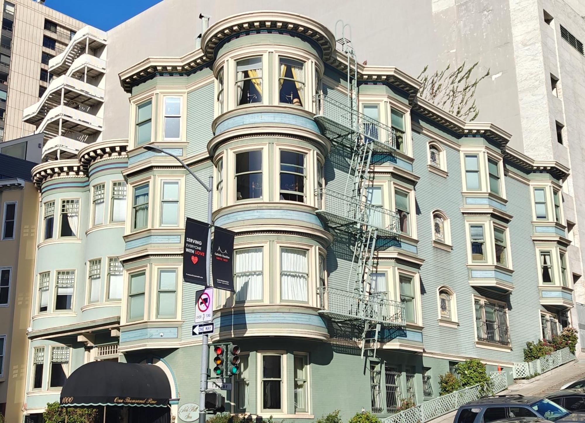 Nob Hill 3*