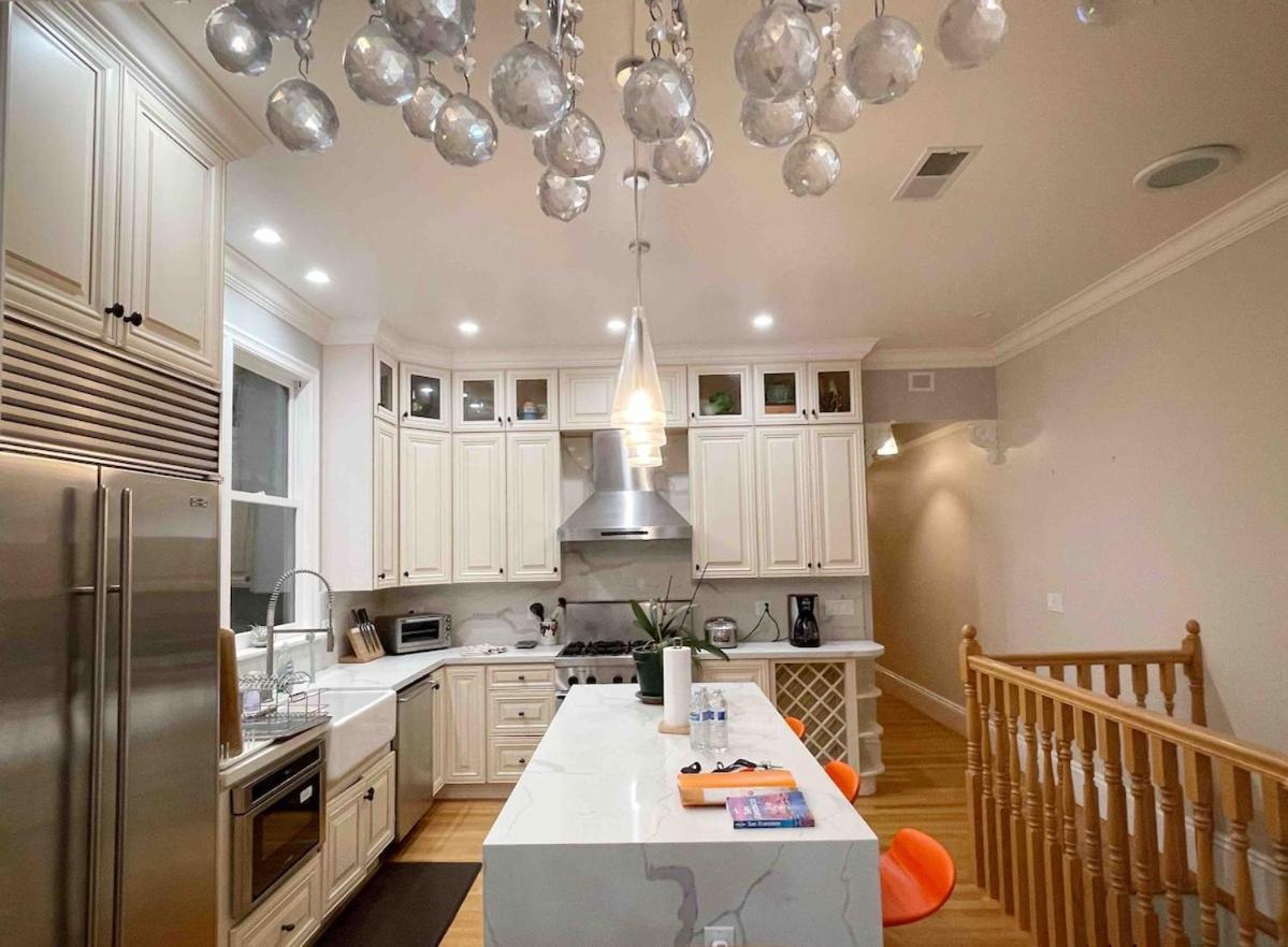 Totally Renovated Victorian House In Center Sf! San Francisco
