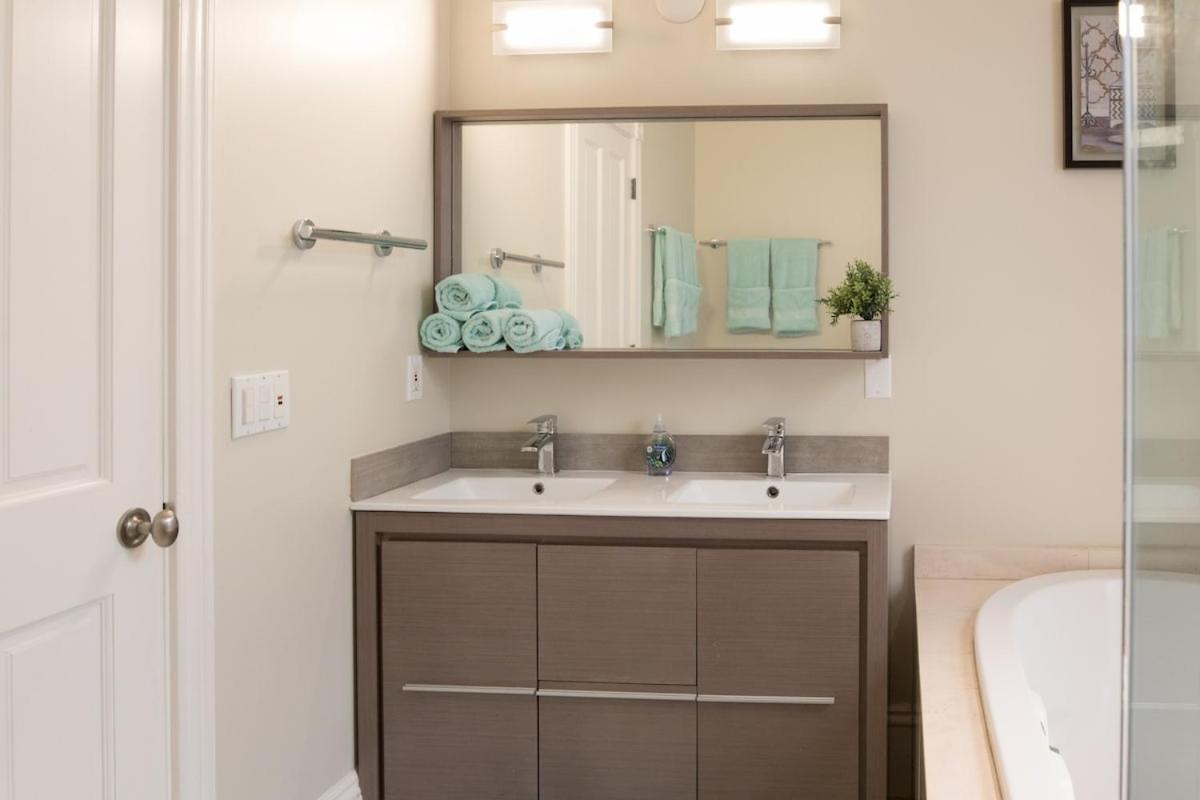 Totally Renovated Victorian House In Center Sf! *