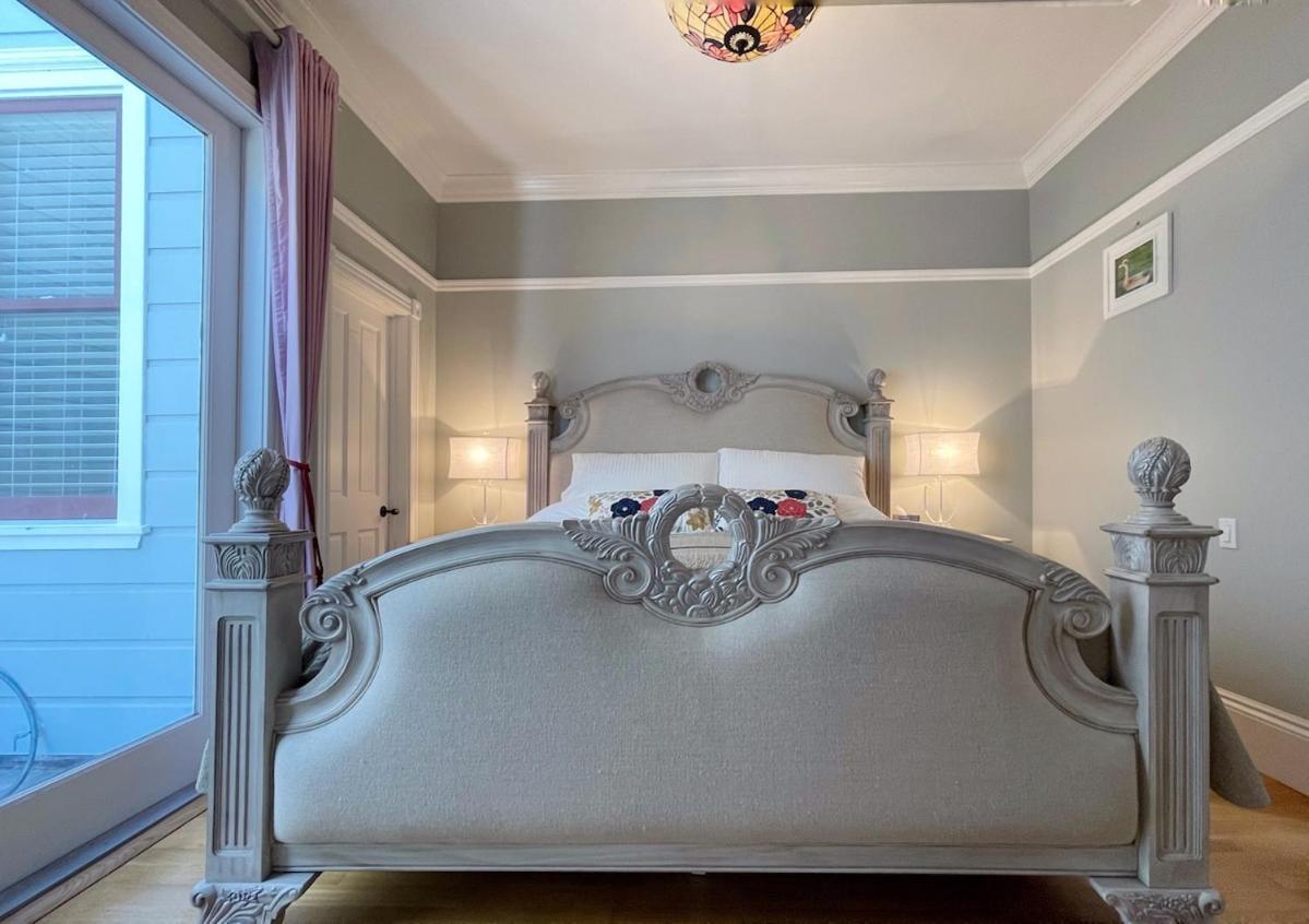 Totally Renovated Victorian House In Center Sf!