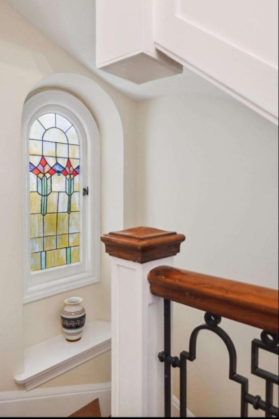 Nob Hill Charm Bed & Breakfast