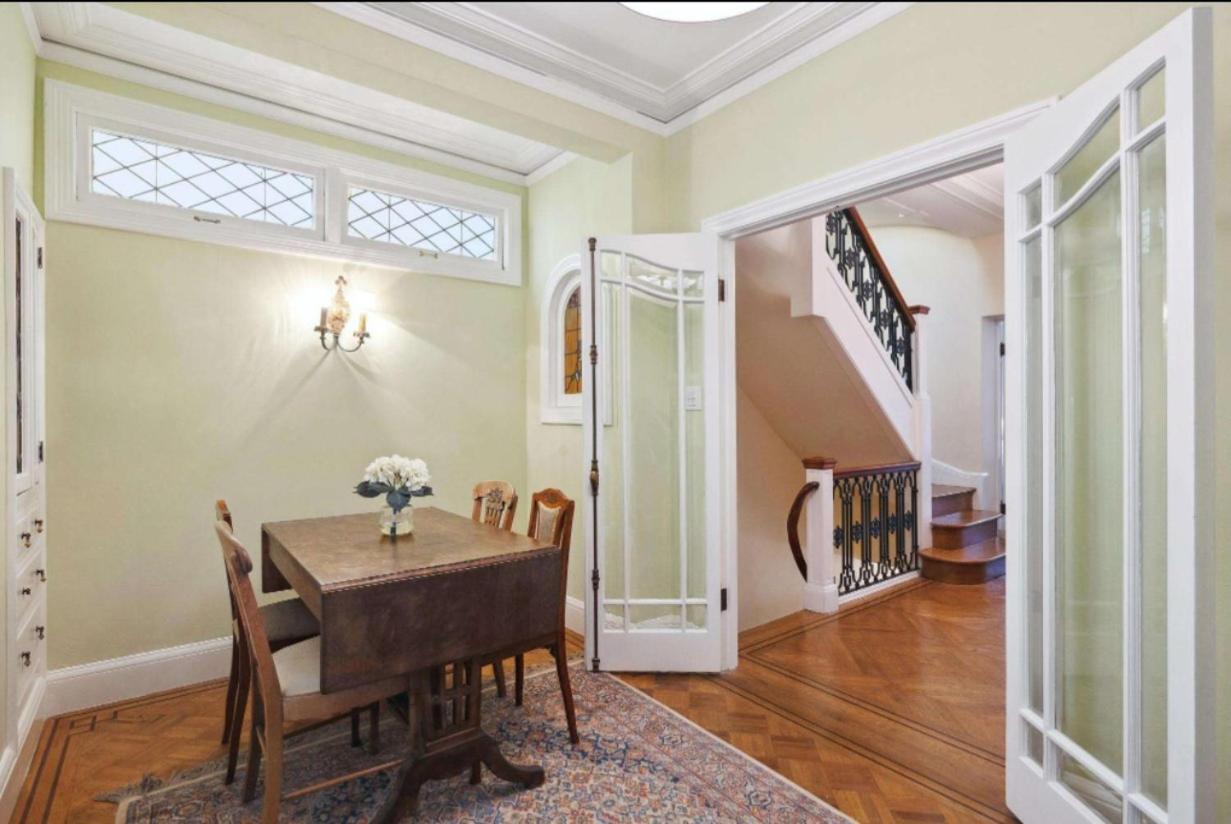 Nob Hill Charm Bed & Breakfast