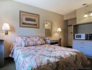 Travelodge By Wyndham Presidio Motel 2*