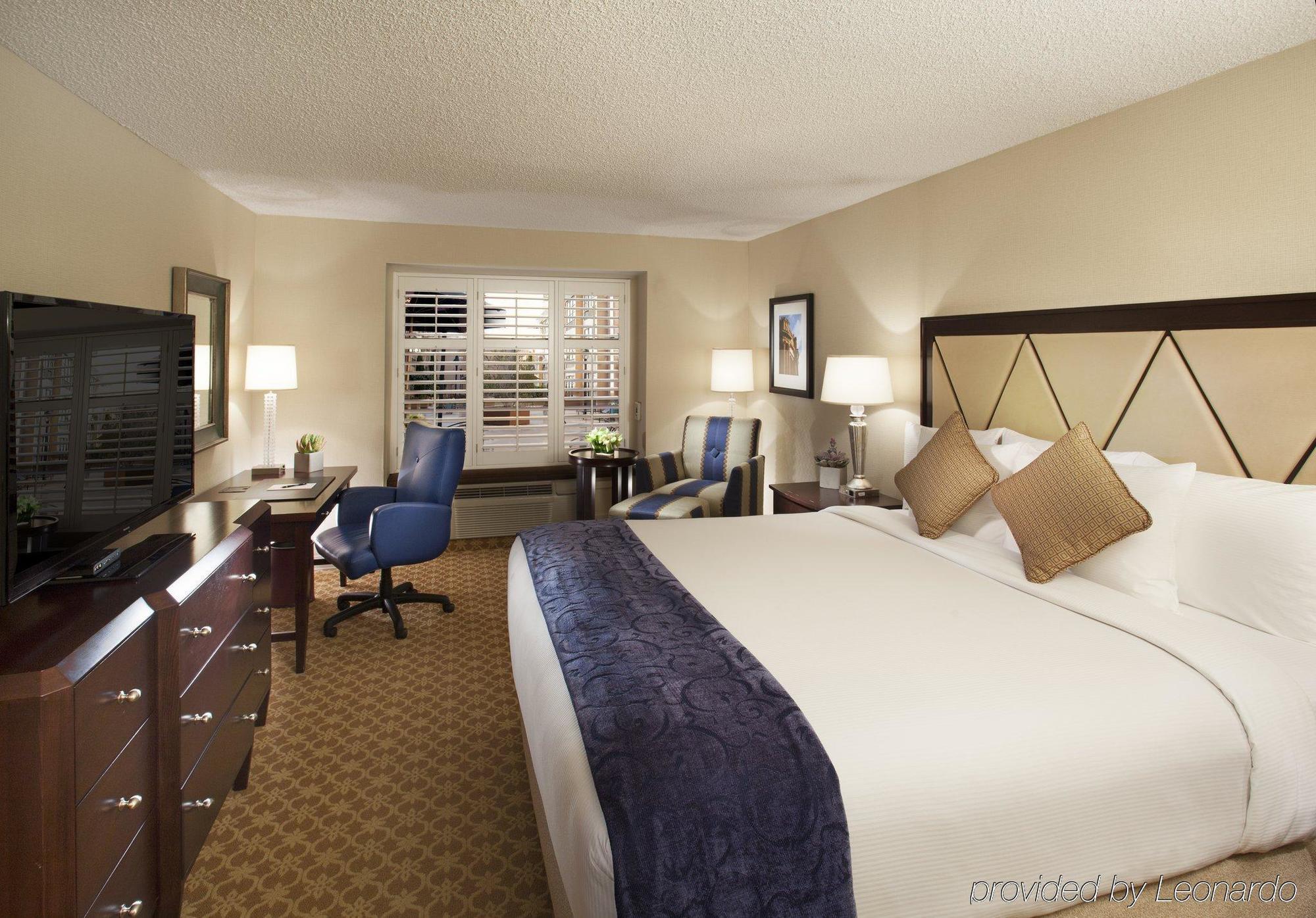 Marriott Vacation Club,   Hotel 4*