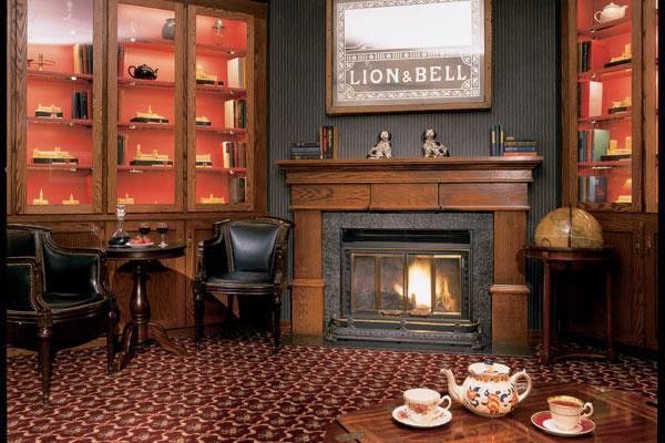 White Swan Hotel 3*