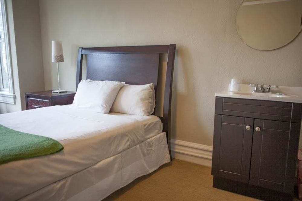 Casa Loma Hotel