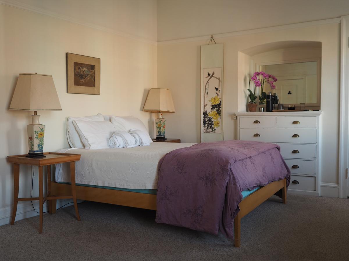 Bed & Breakfast Zen Center *