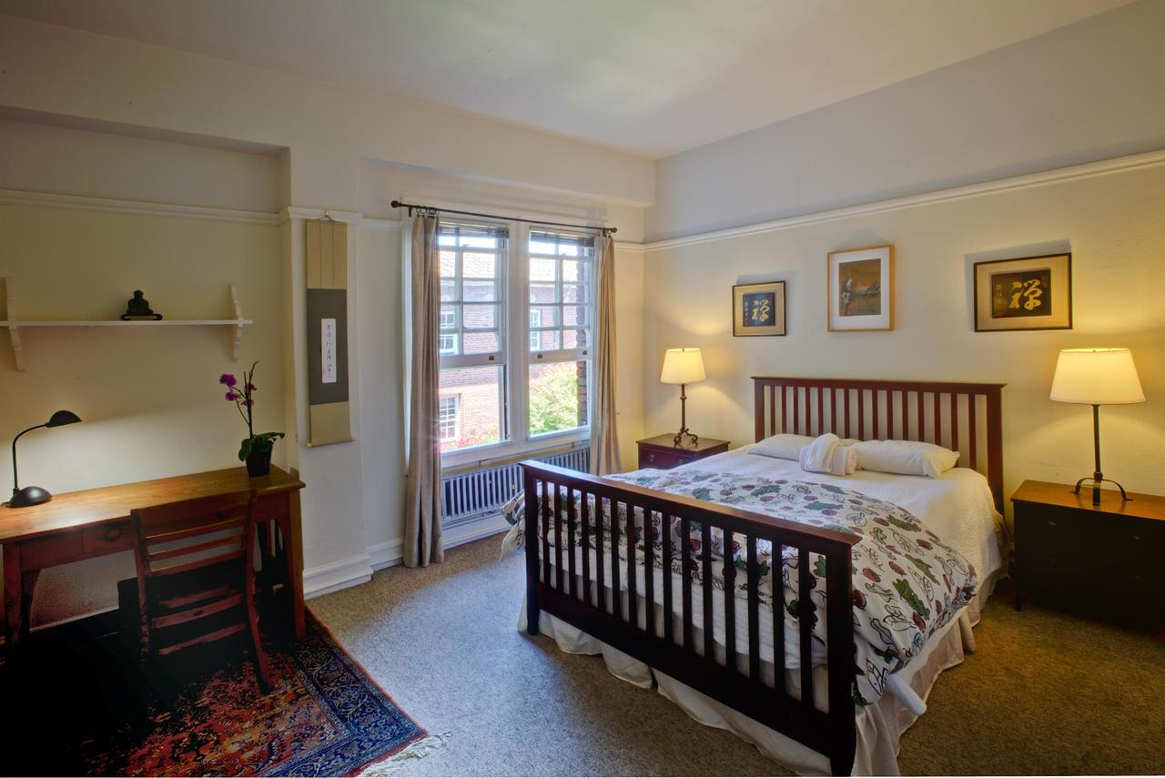 Bed & Breakfast Zen Center San Francisco