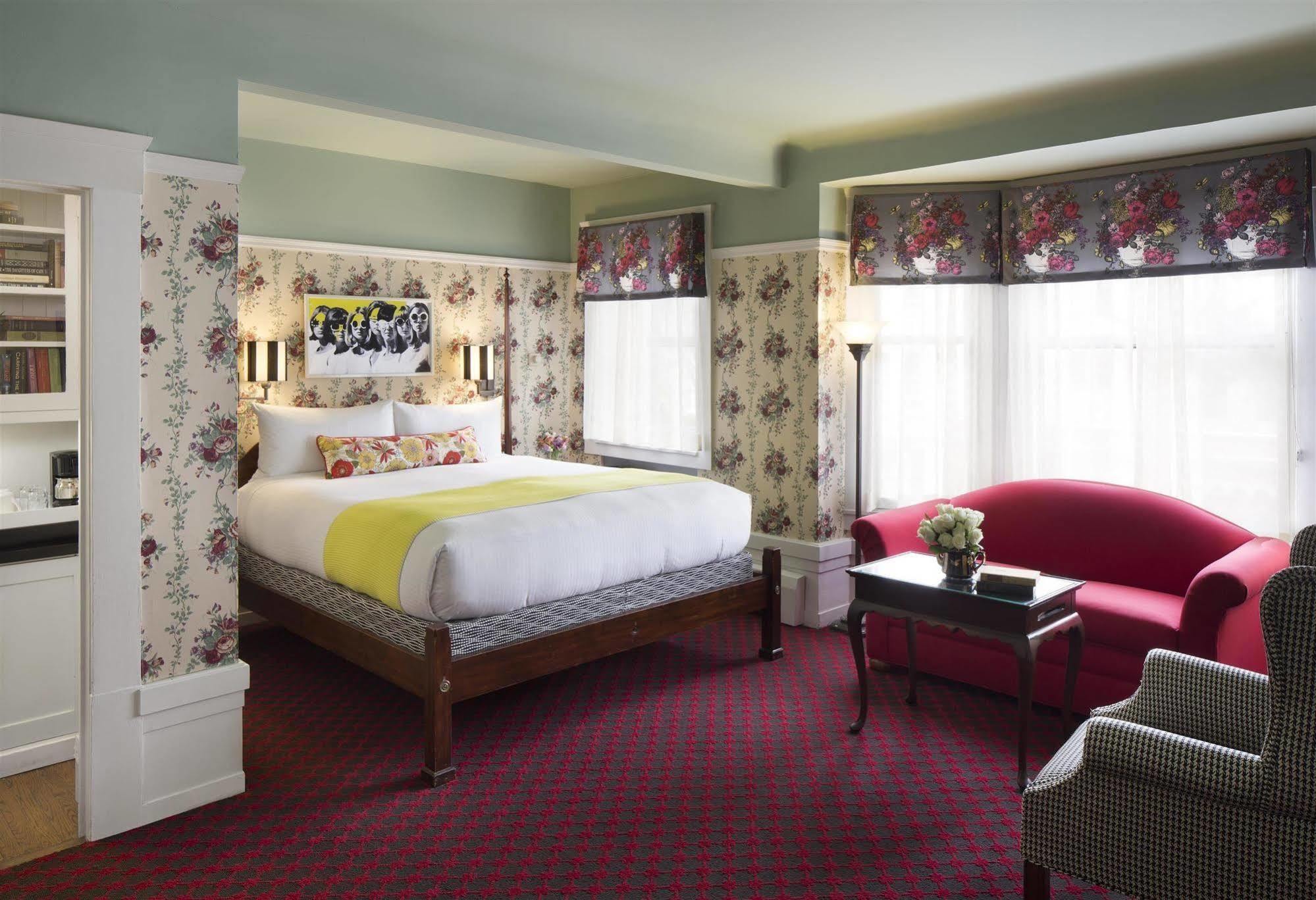 White Swan 3* San Francisco