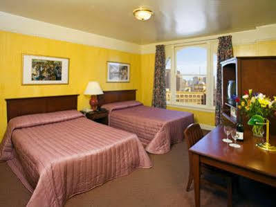 Hotel Renoir
