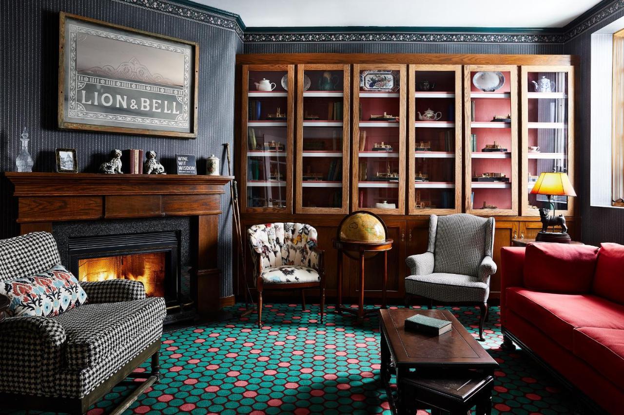Hotel White Swan 3*