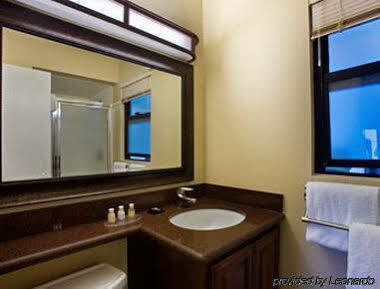 Travelodge By Wyndham Presidio