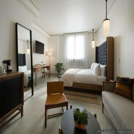 G Hotel