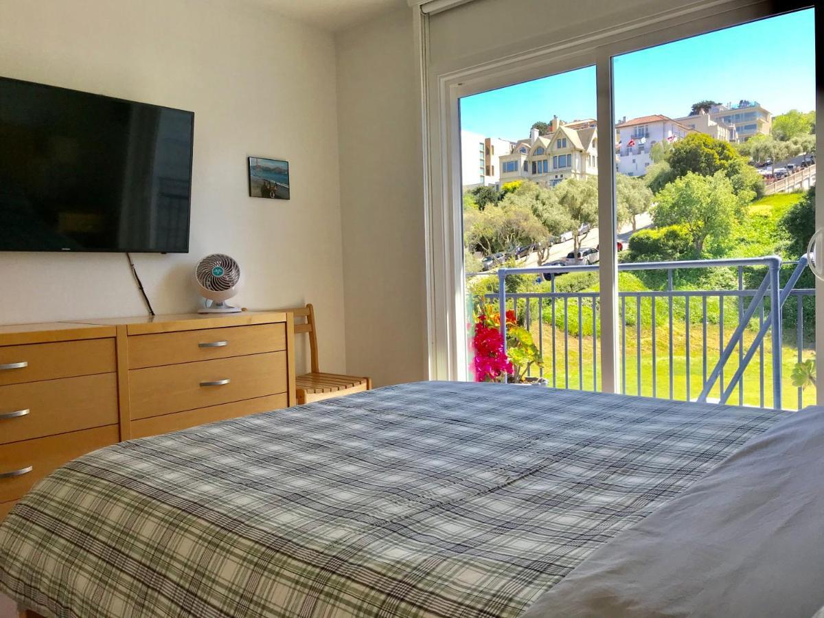 Bayview Penthouse Homestay *