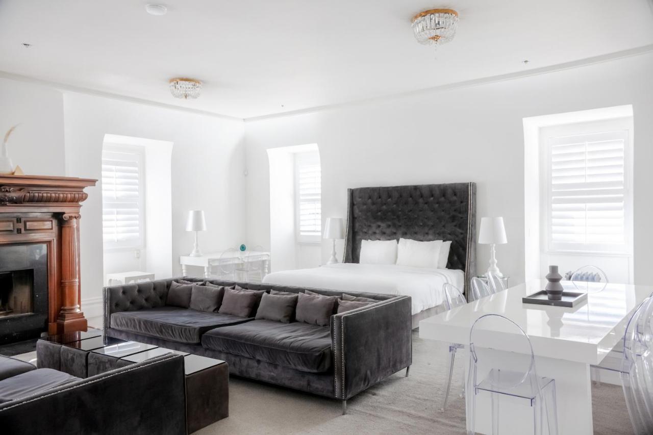 Sonder — Archbishop'S Mansion