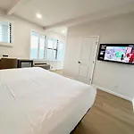 Francisco Bay Inn