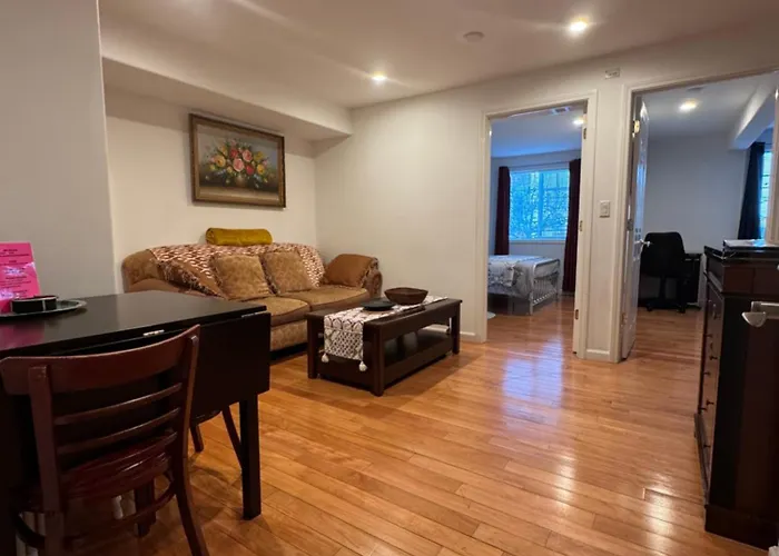 San Francisco 2 Bedroom With Parking Near Bart