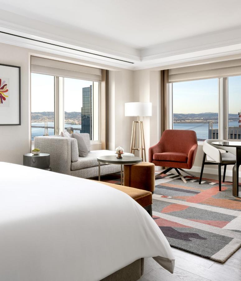 Hotel Four Seasons At Embarcadero 5*