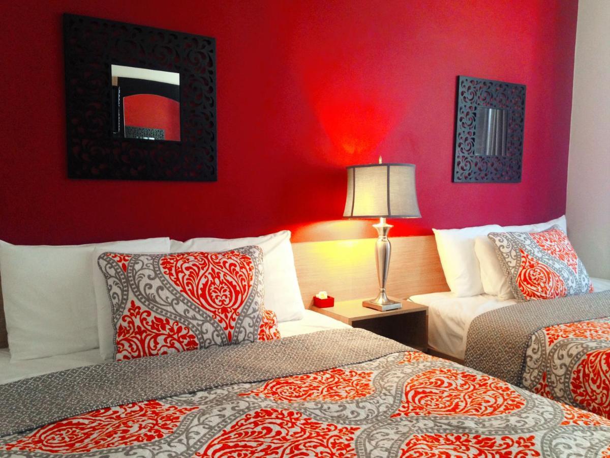 Touchstone - Center 3*