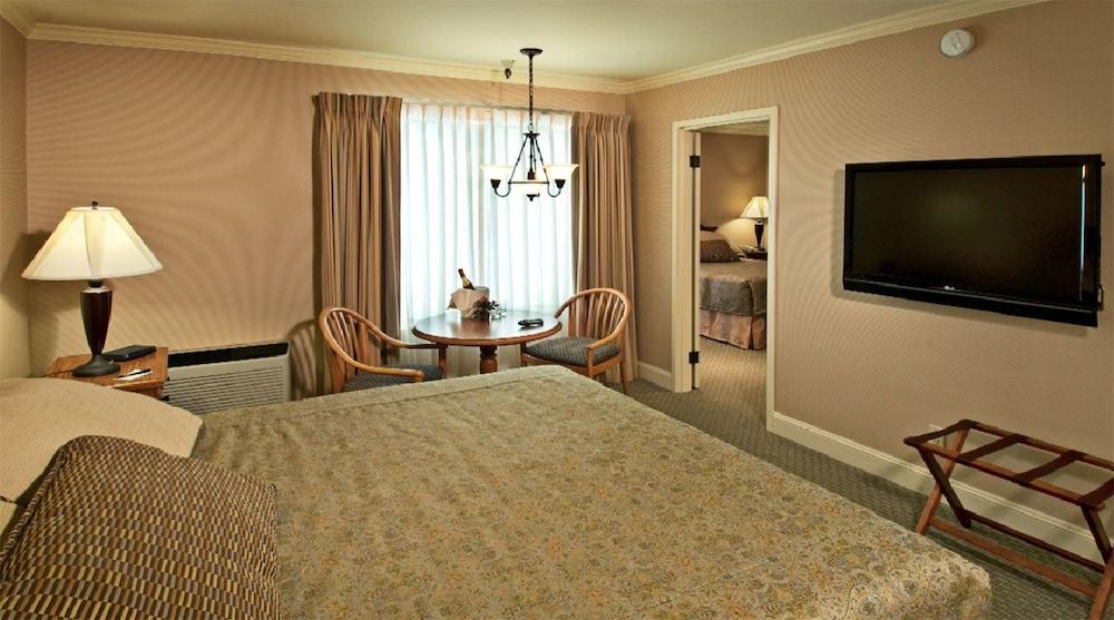 Columbus Hotel 3*