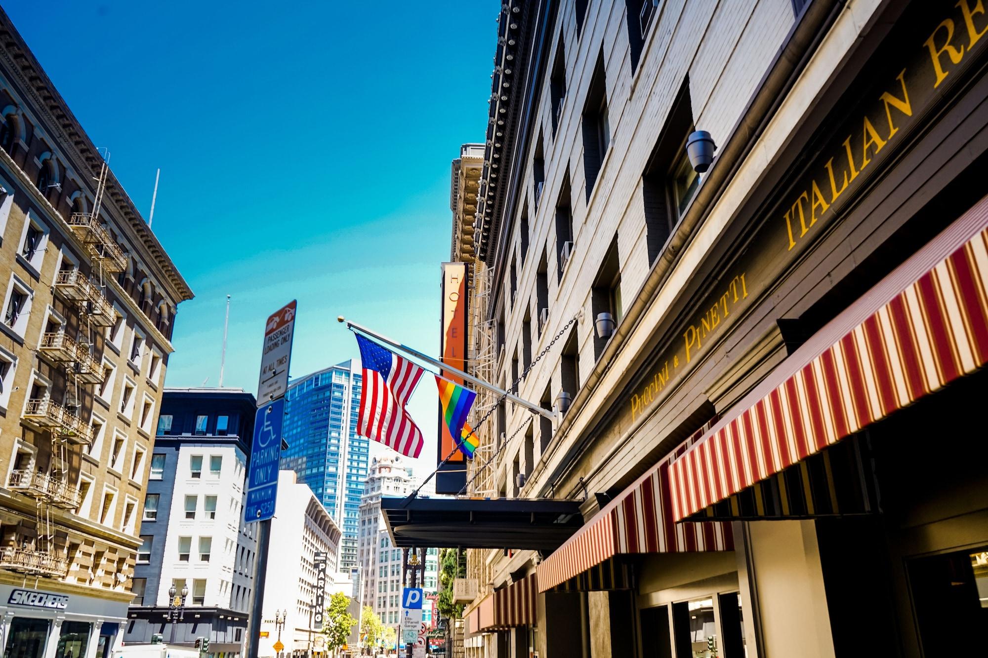 Abri Union Square Hotel 3*