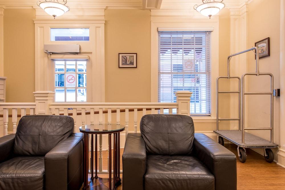 Grant Hotel 2*