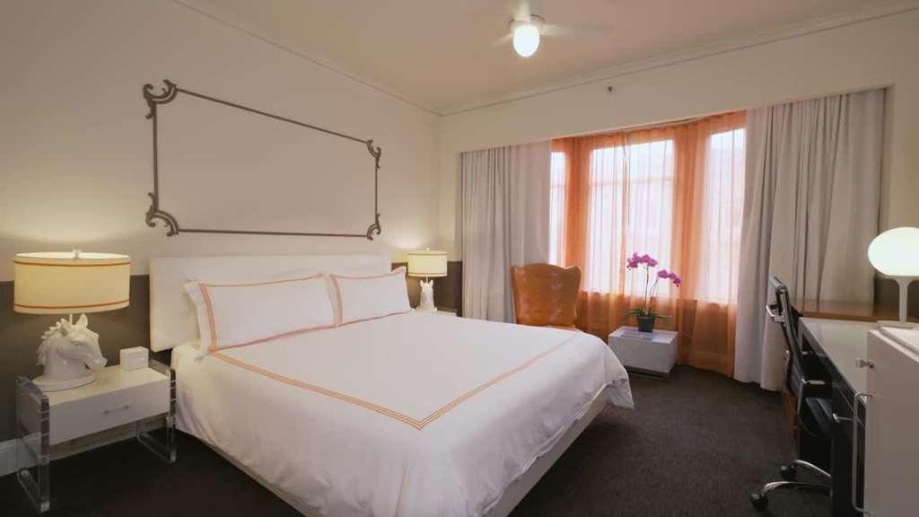 Hotel Julian