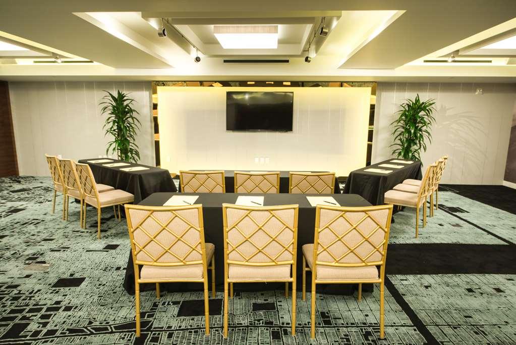 Fusion, A C-two Hotel