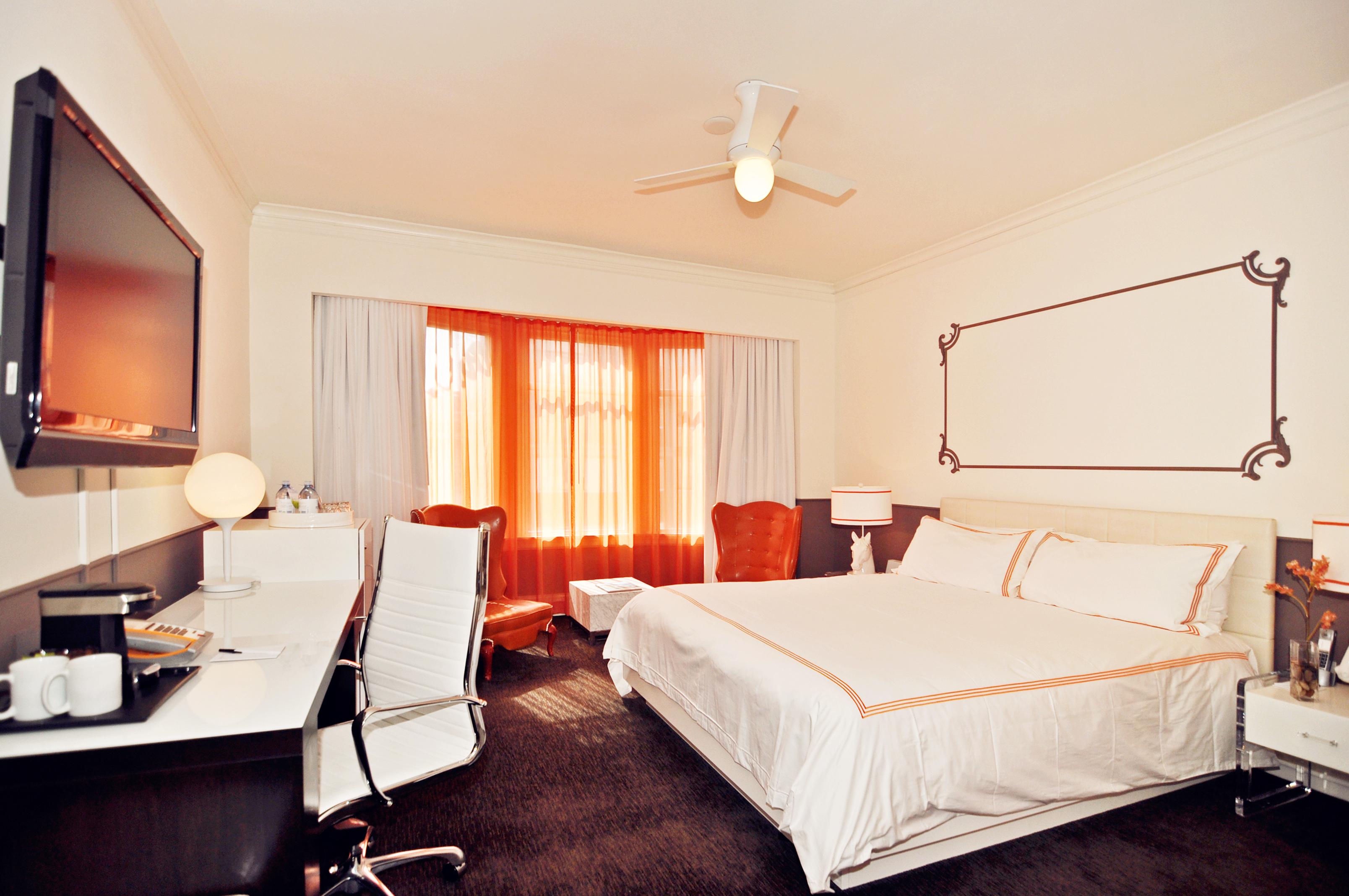Julian Hotel 4*