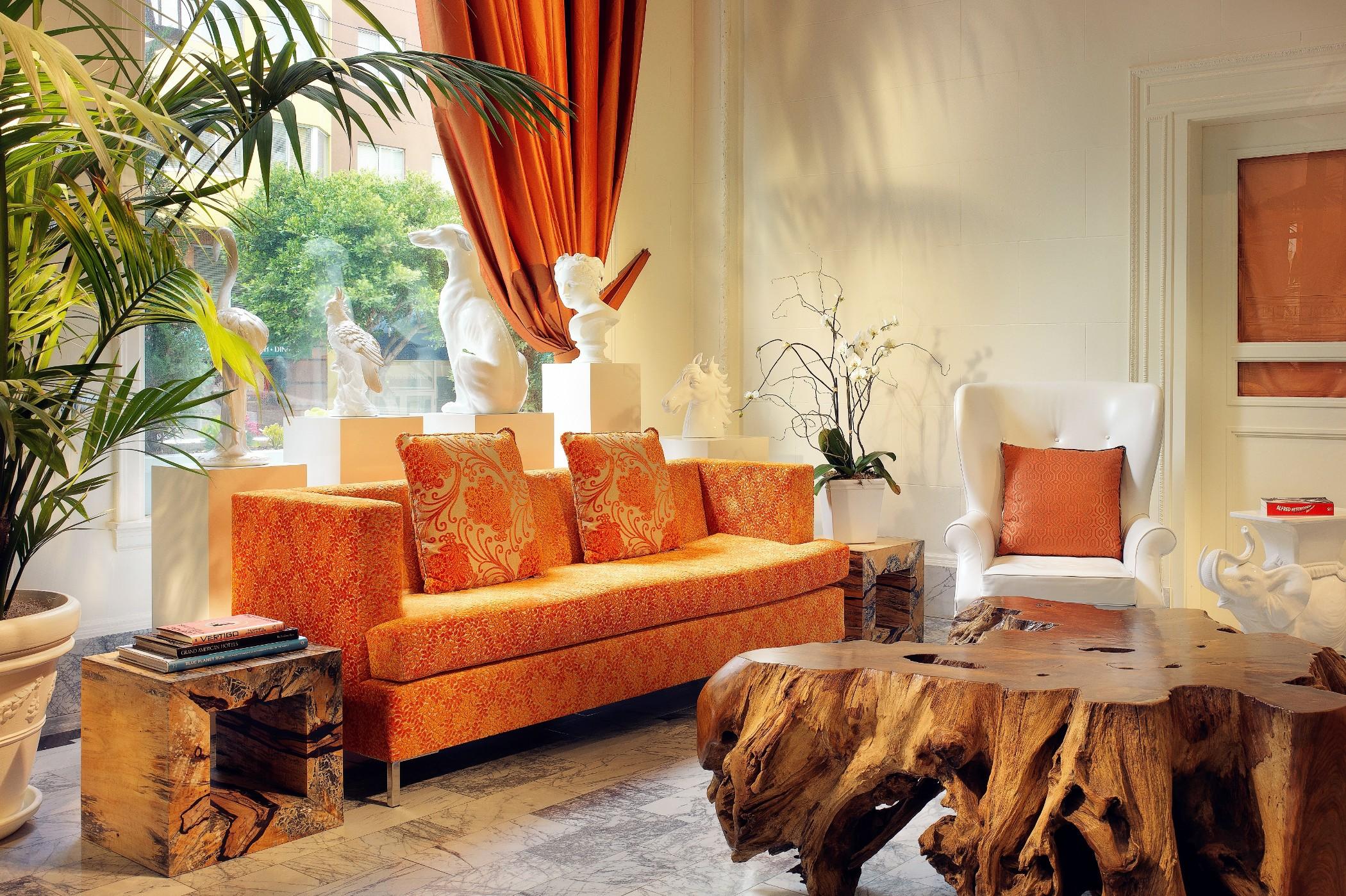 Julian Hotel 4*