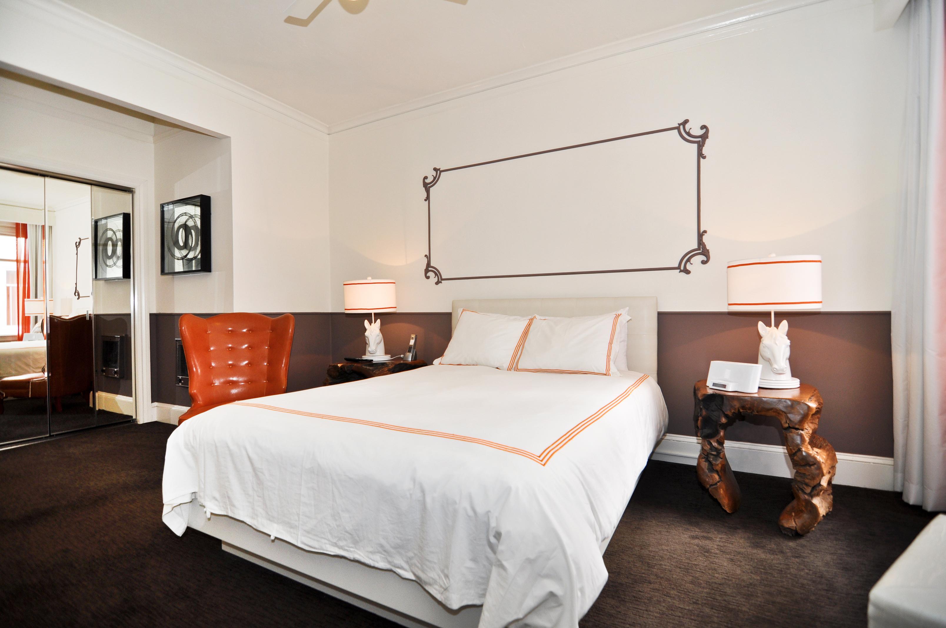 Julian Hotel 4*