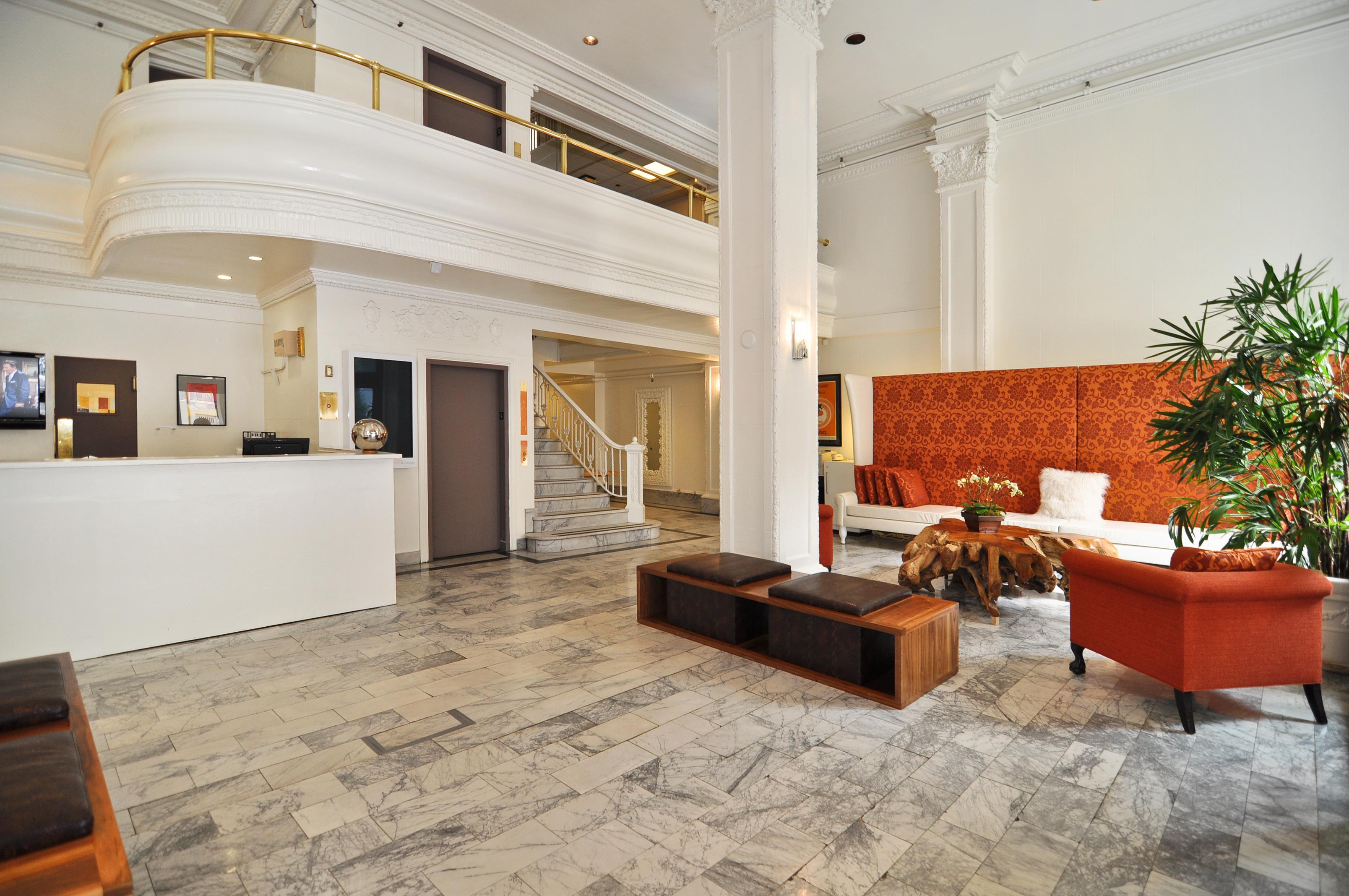 Julian Hotel 4*