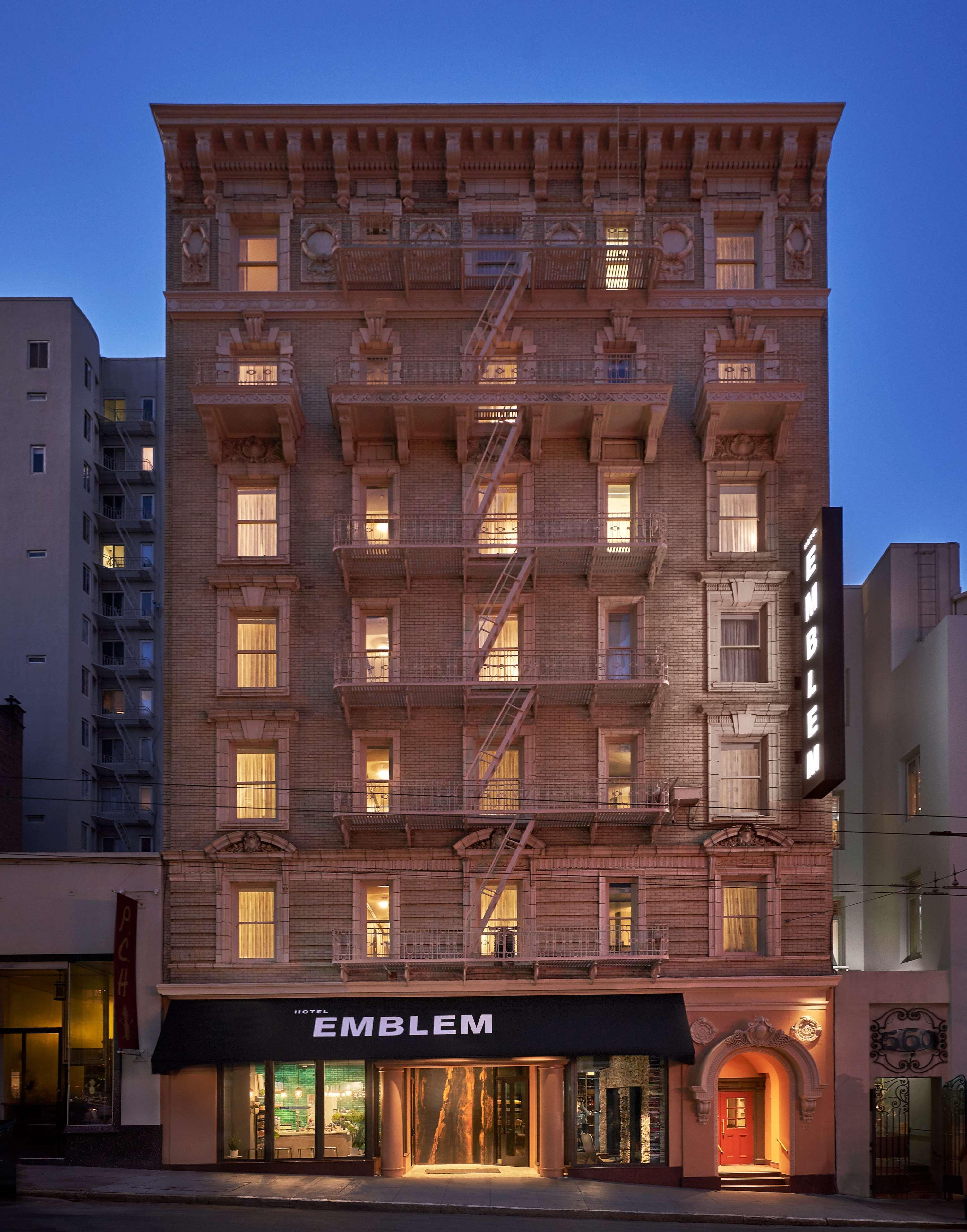 Hotel Emblem 5*