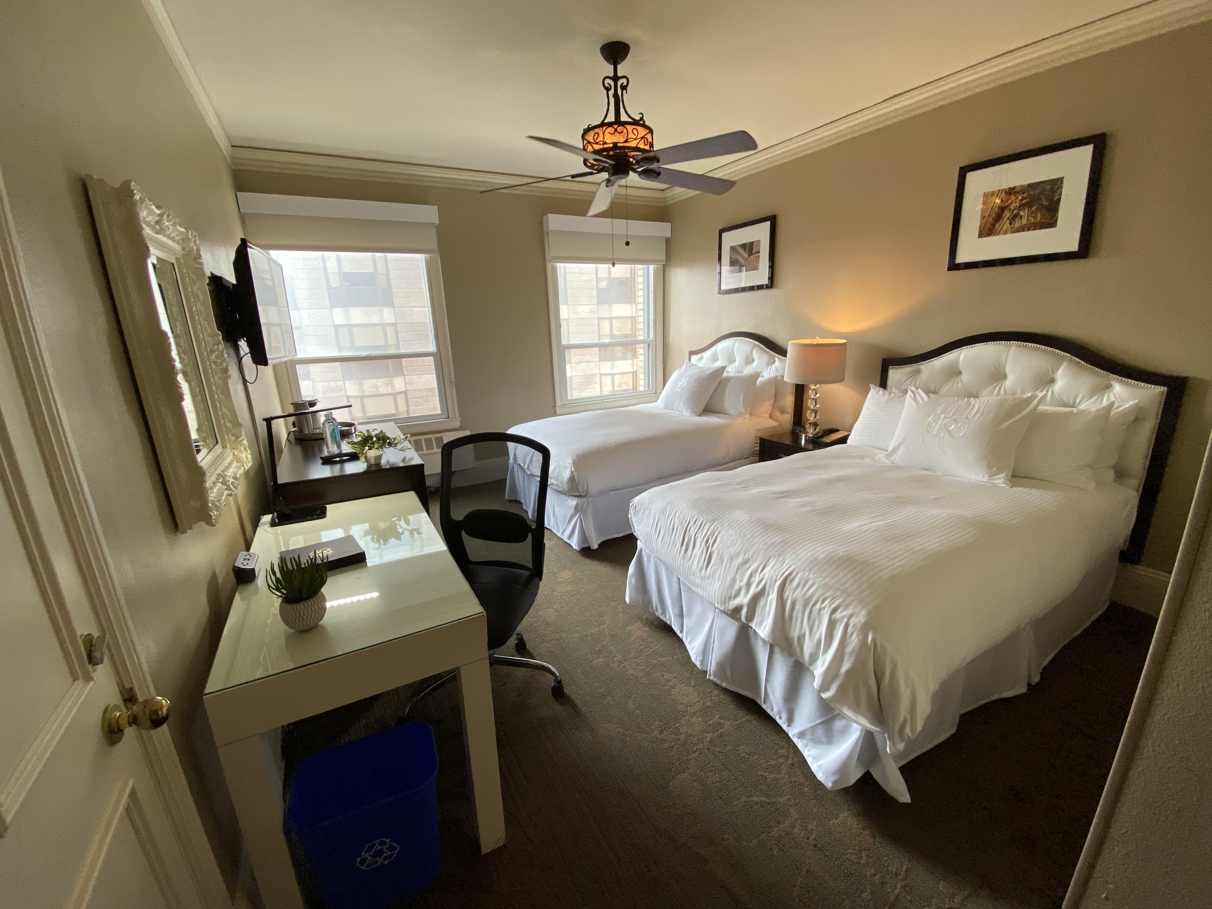 Kensington Park 3*