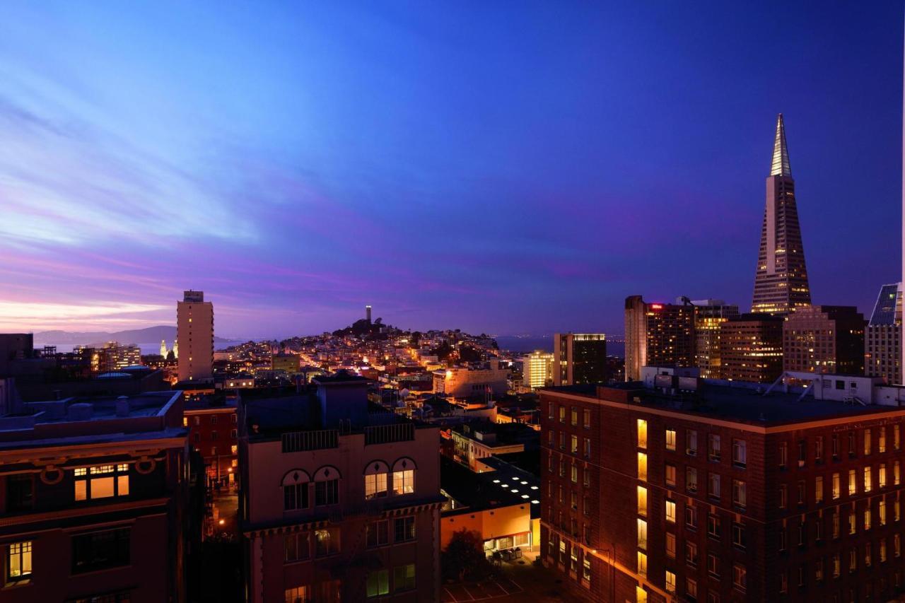 The Ritz-carlton, Hotel