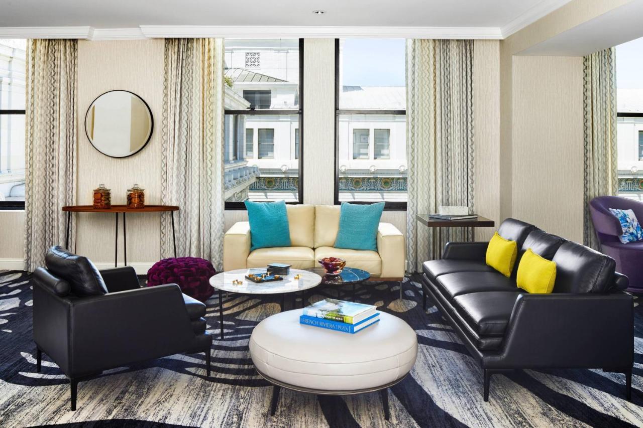 The Ritz-carlton,