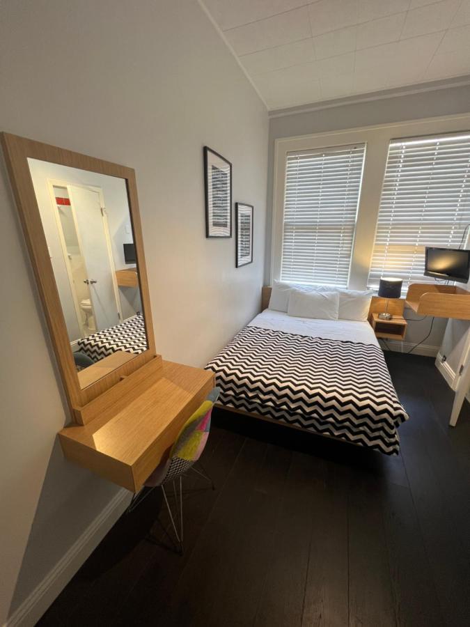 Touchstone - Center 3* San Francisco