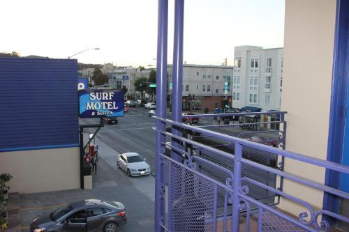 Motel Surf 2*