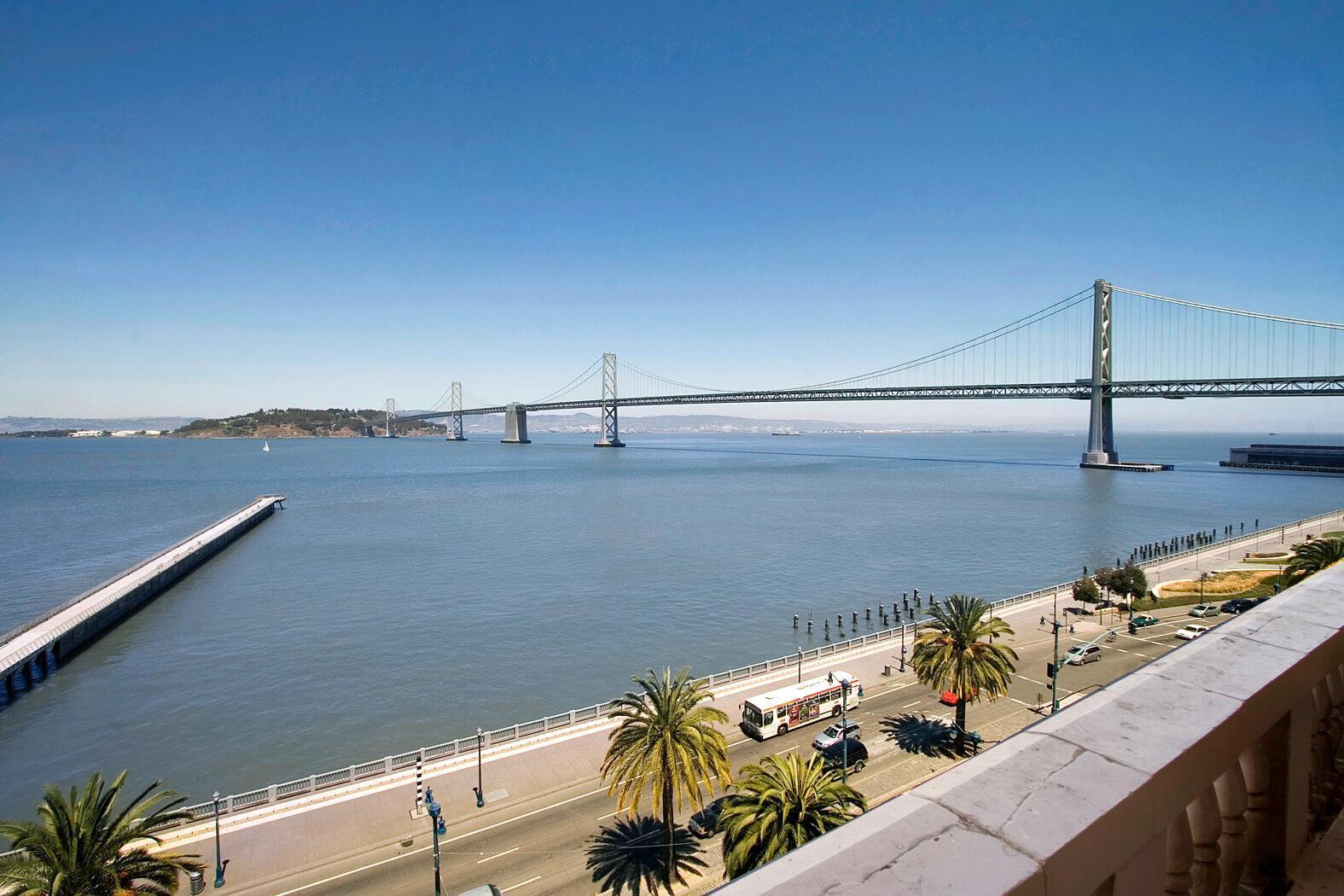 Harbor Court Hotel 4*