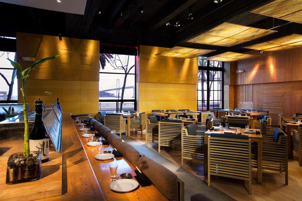 Hotel Harbor Court 4*
