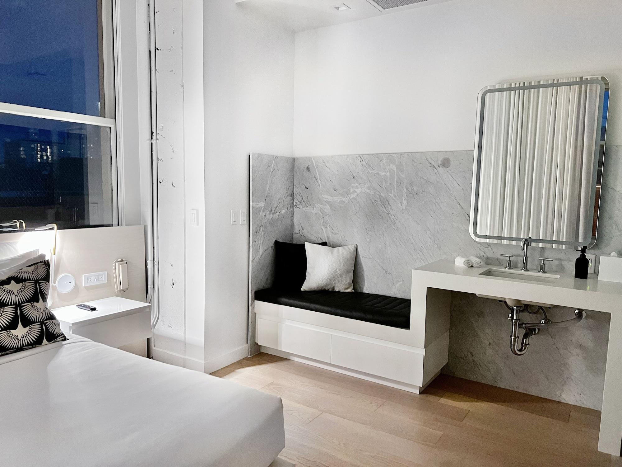 Hotel Yotel 4*