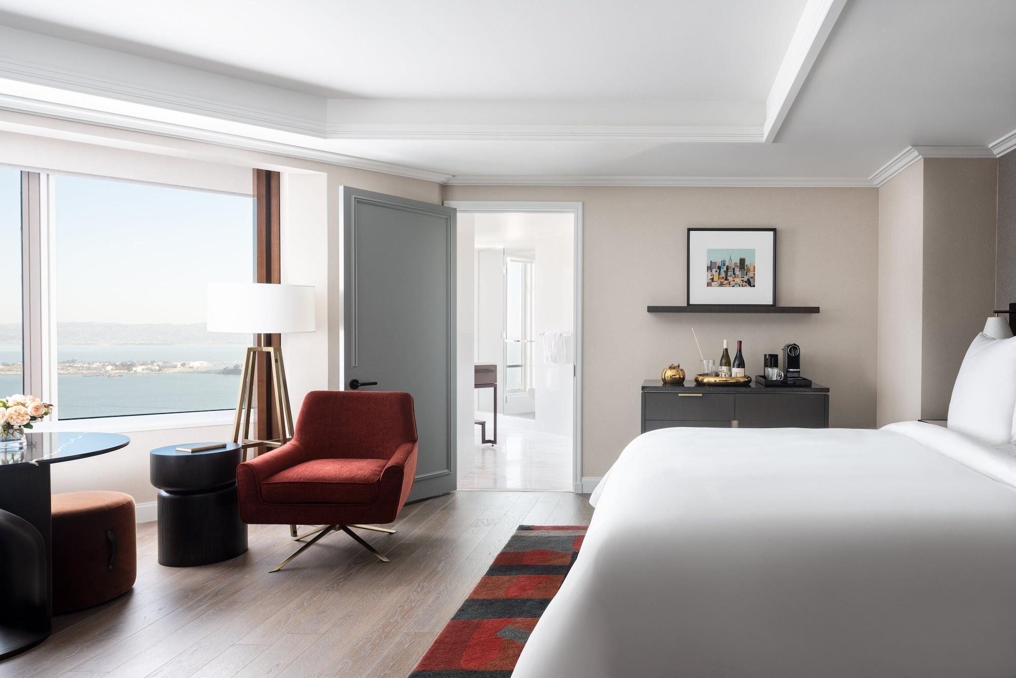 Four Seasons At Embarcadero Hotel